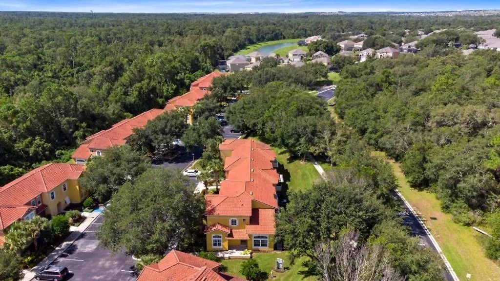 Area 4 Bed 3,5 Bathroom Emerald Island Townhouse *