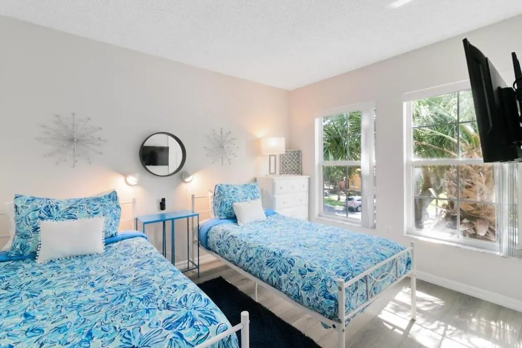 Area 4 Bed 3,5 Bathroom Emerald Island Townhouse Holiday home *