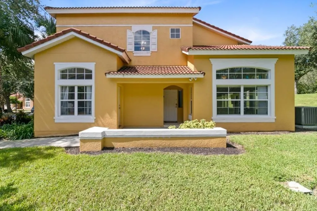 Area 4 Bed 3,5 Bathroom Emerald Island Townhouse Holiday home *