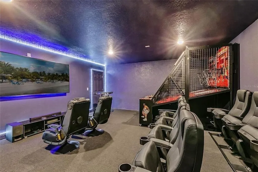 5 Bedrooms With In-law Reunion Pool, Spa, No Water Park