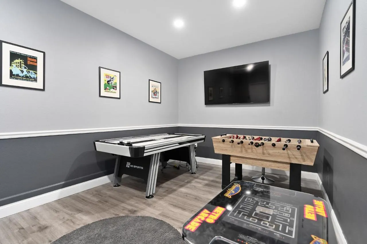 Dom wakacyjny Storey -6 Bedrooms Luxury W-pool &