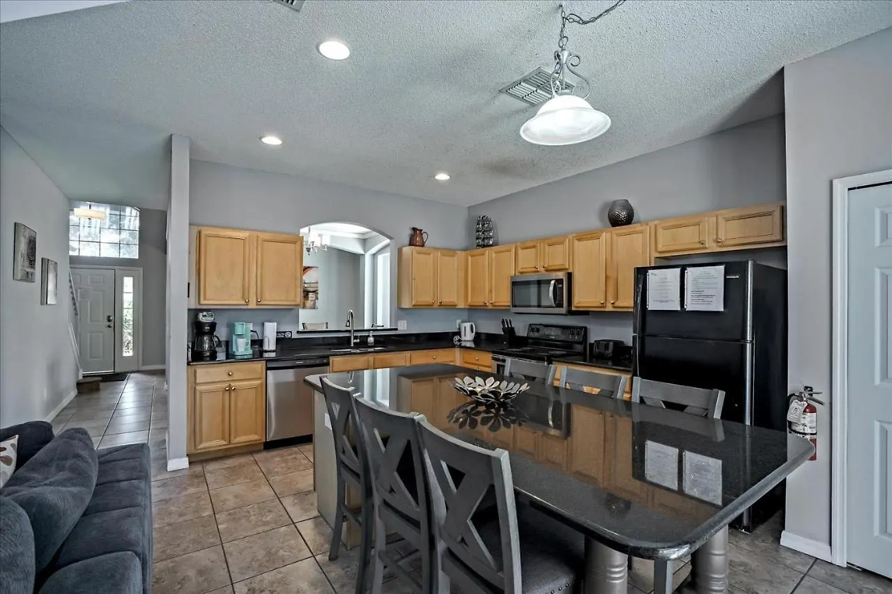 Excellent 7 Bedroom Eir Vacation - Private Pool * Kissimmee