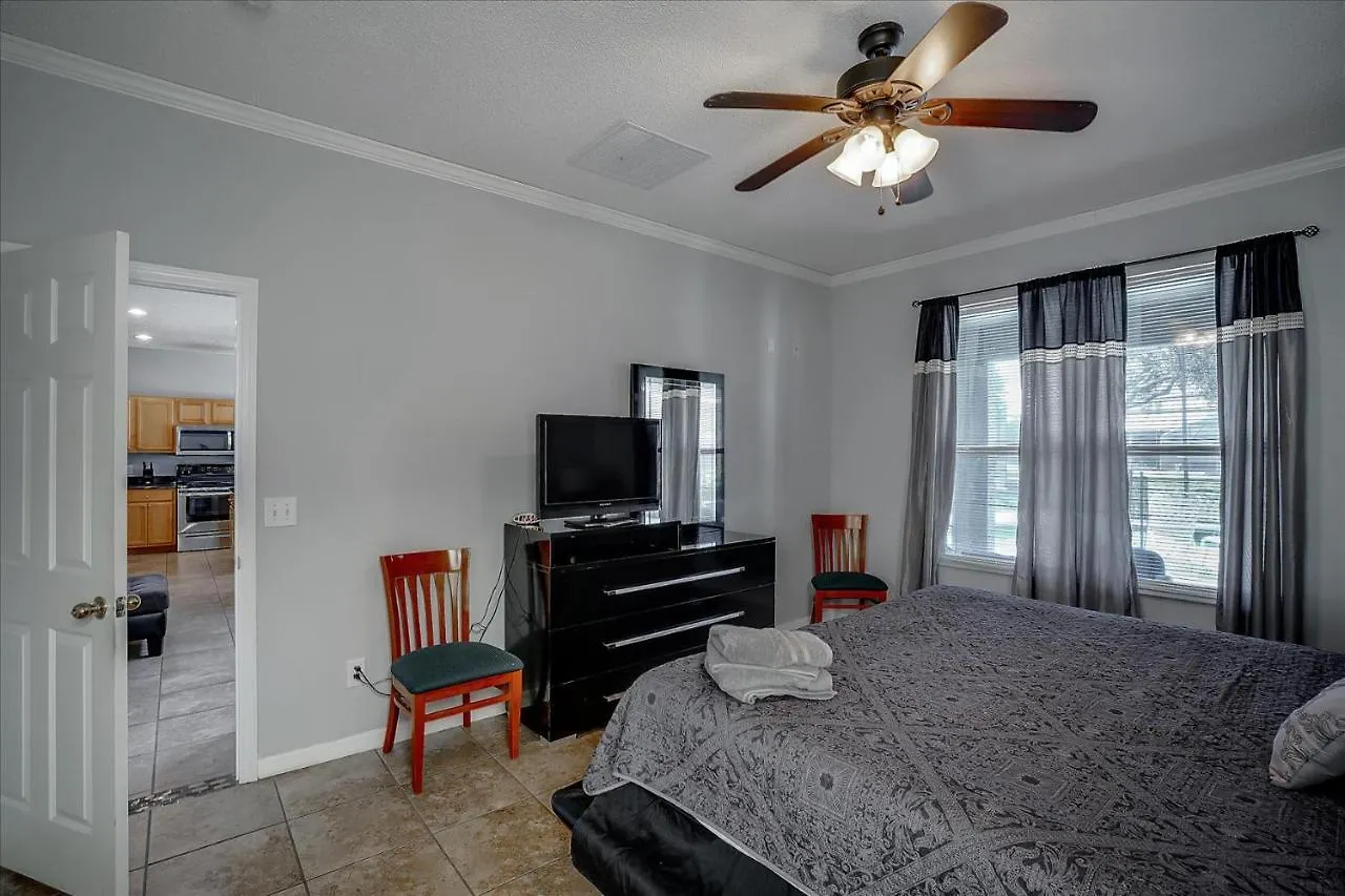 Excellent 7 Bedroom Eir Vacation - Private Pool Villa Kissimmee