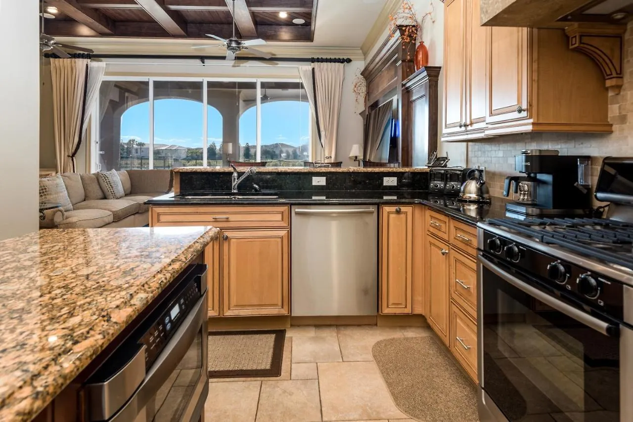Front Luxury Estate Reunion Near World Villa *