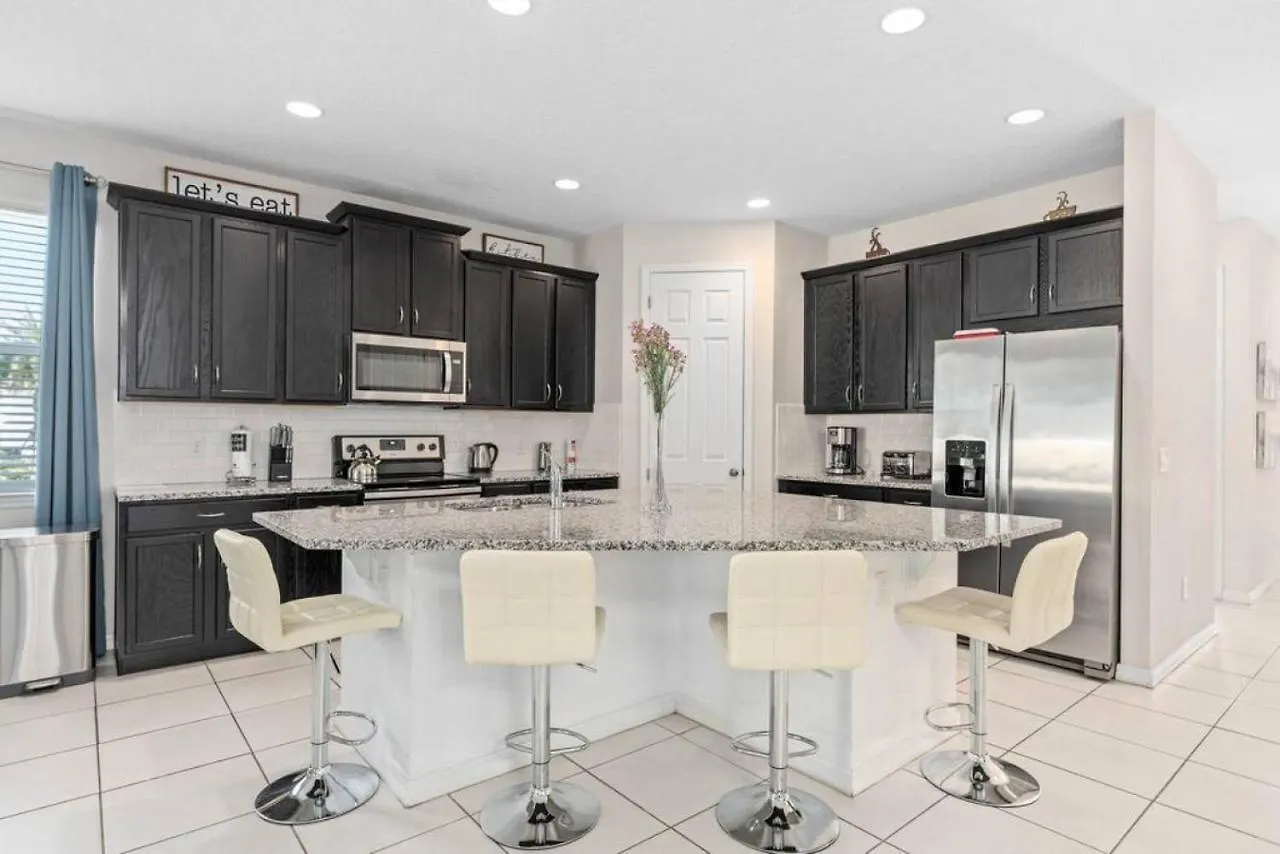 Modern Solara With Pool, 7bd Vila Kissimmee