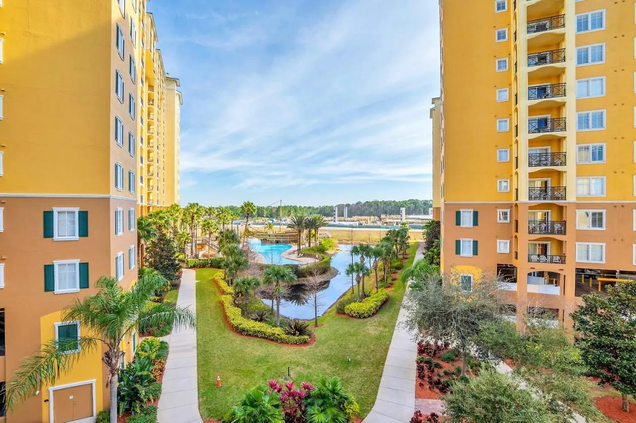 Beautiful 2br - Family - Pool And Hot Tub! Semesterbostad