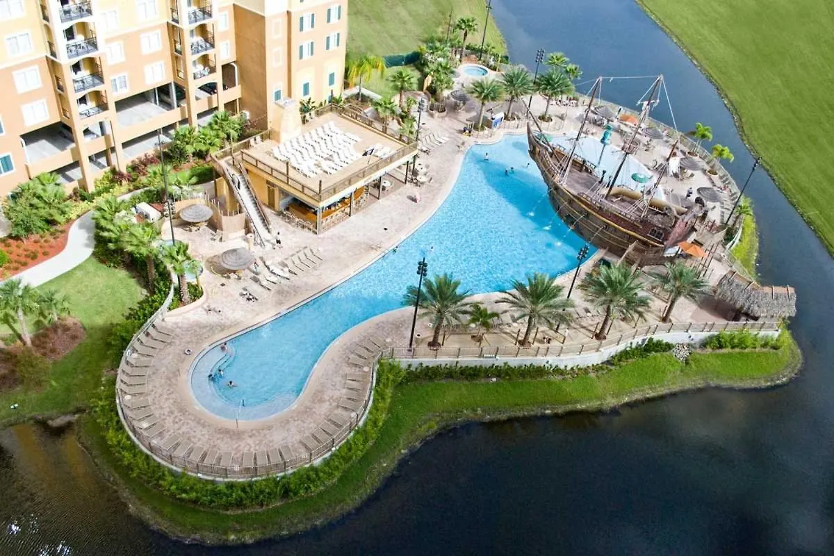 Beautiful 2br - Family - Pool And Hot Tub! Semesterbostad