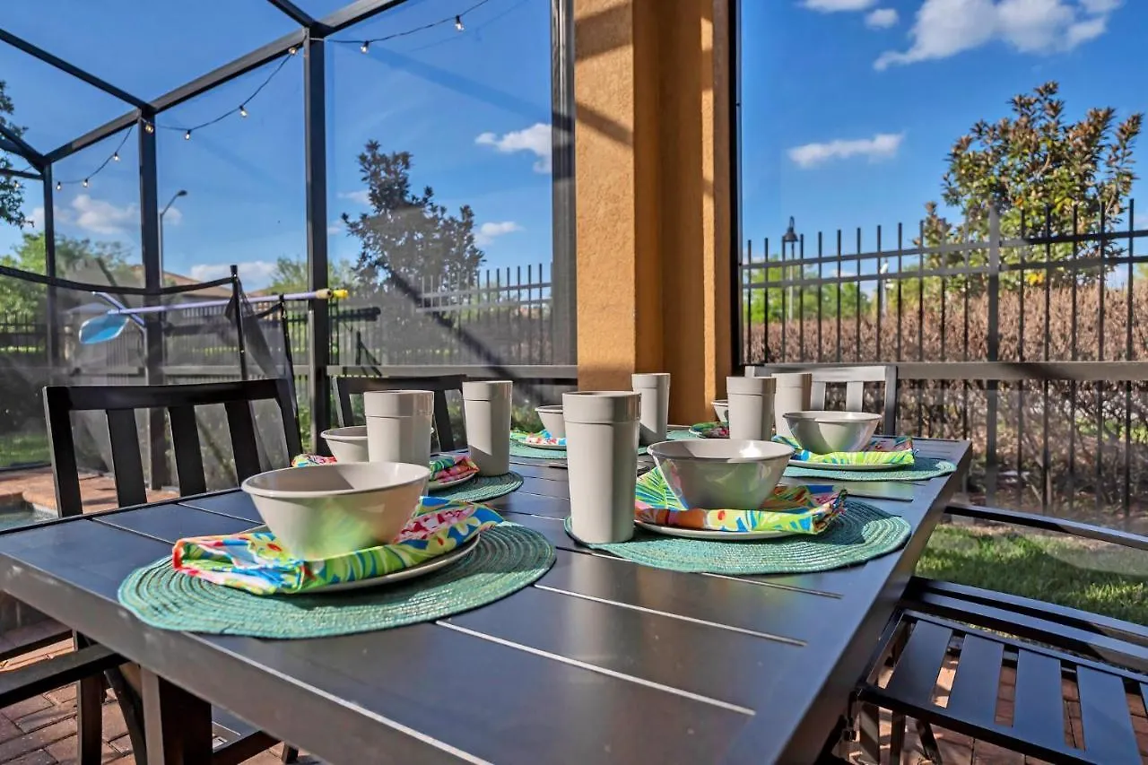 Stunning Modern Family Villa, Pool & Jacuzzi With Private View, Themed Bedrooms!