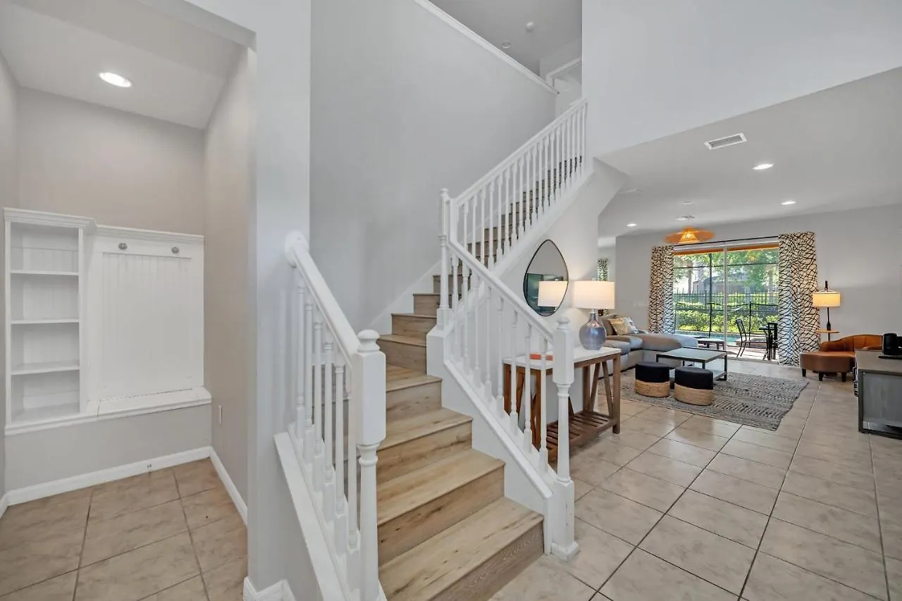 Stunning Modern Family Villa, Pool & Jacuzzi With Private View, Themed Bedrooms! Ferienhaus