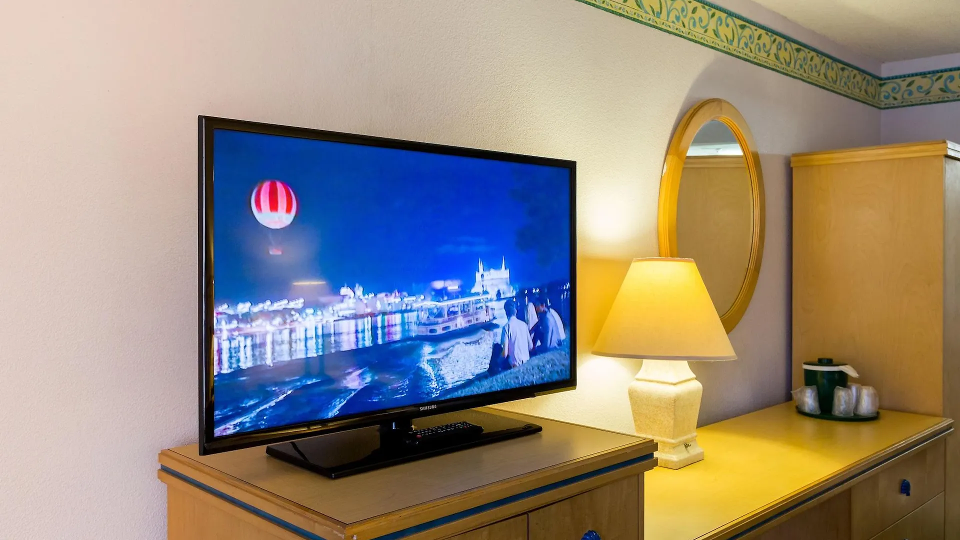 Maingate Lakeside Ośrodek wypoczynkowy 3*
