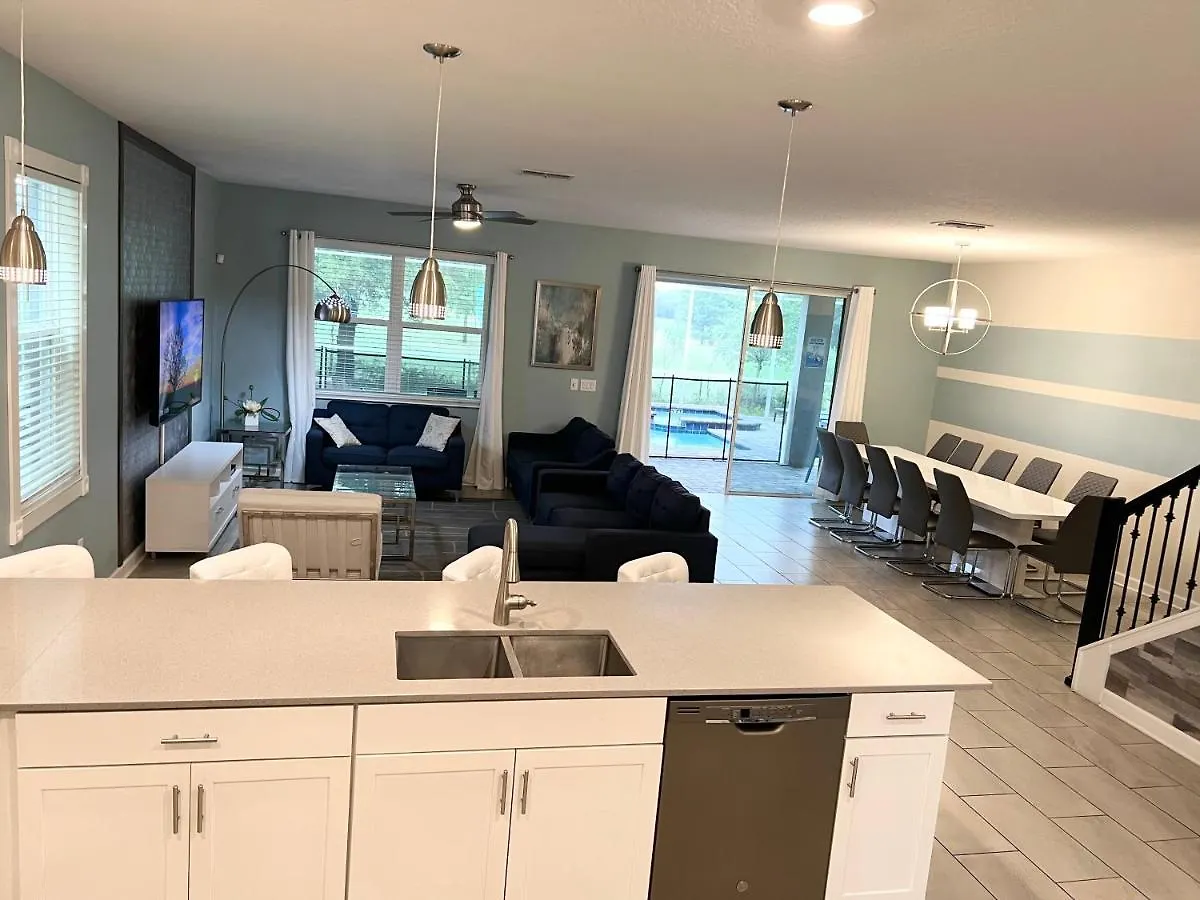 Villa 8 Bedrooms 5 Bathrooms And Theater Room, Golf Course View *