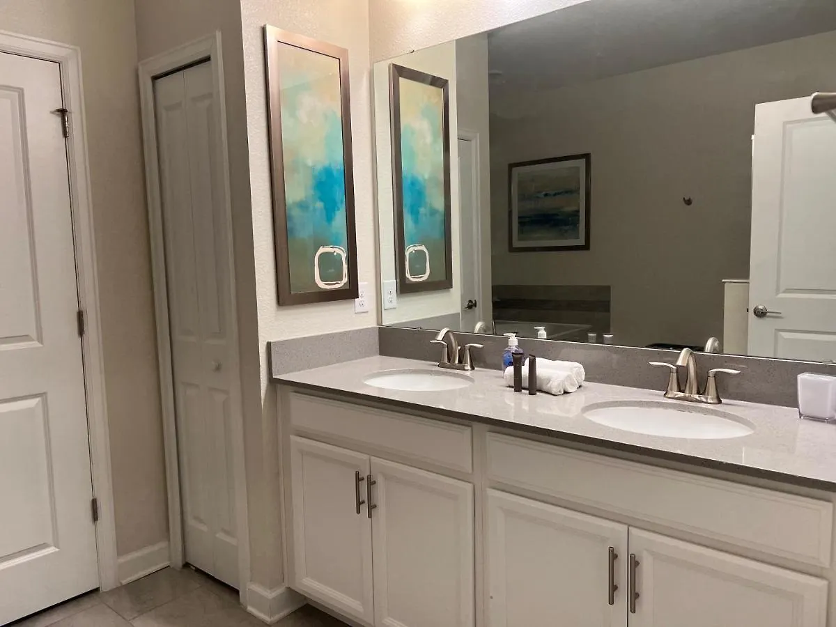 Villa 8 Bedrooms 5 Bathrooms And Theater Room, Golf Course View Kissimmee