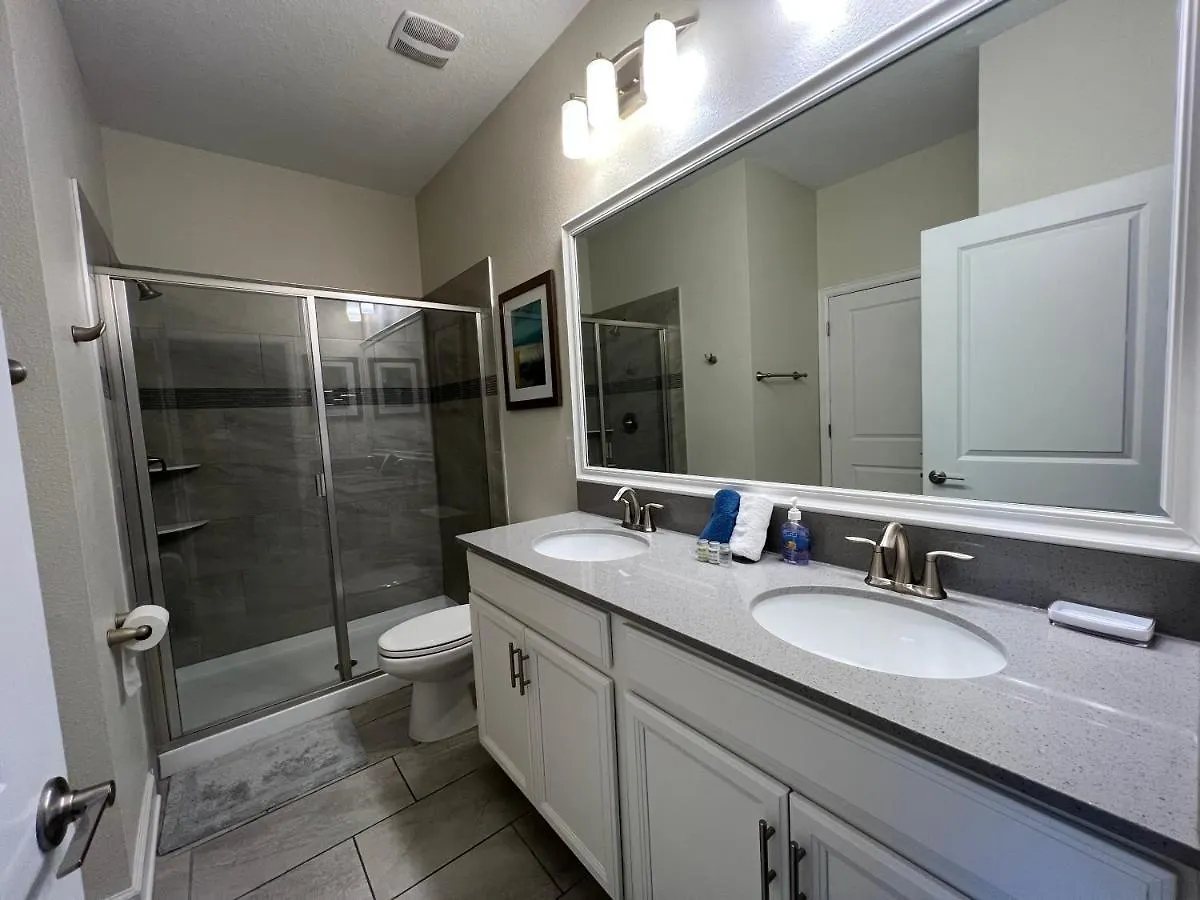 Villa 8 Bedrooms 5 Bathrooms And Theater Room, Golf Course View Kissimmee