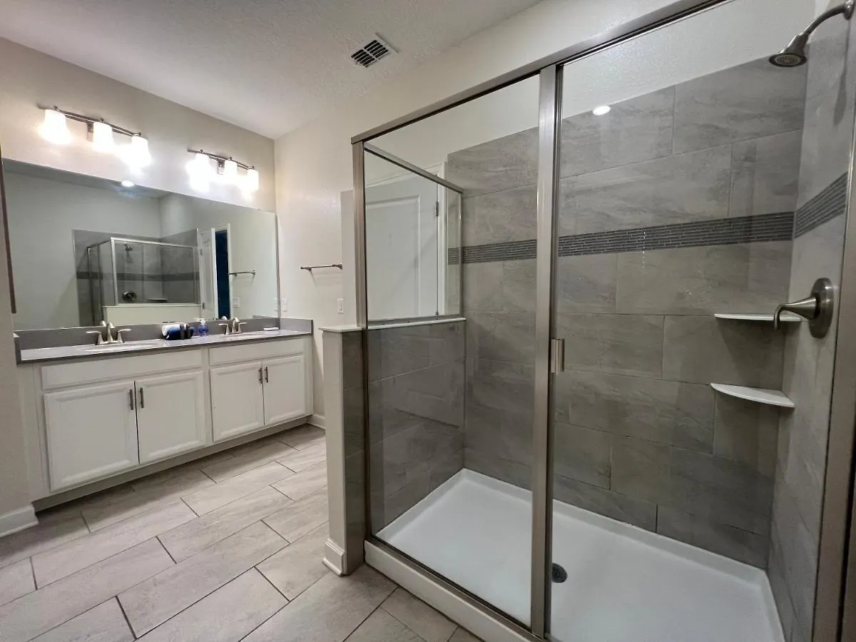 8 Bedrooms 5 Bathrooms And Theater Room, Golf Course View Villa Kissimmee