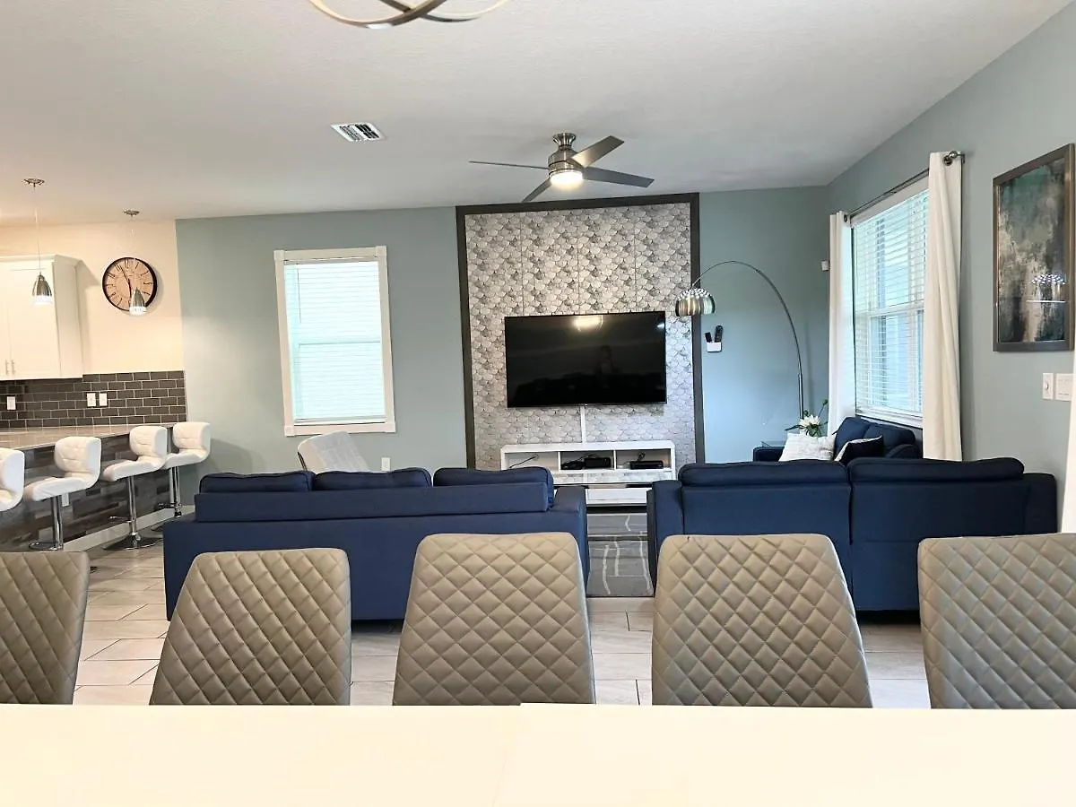8 Bedrooms 5 Bathrooms And Theater Room, Golf Course View * Kissimmee