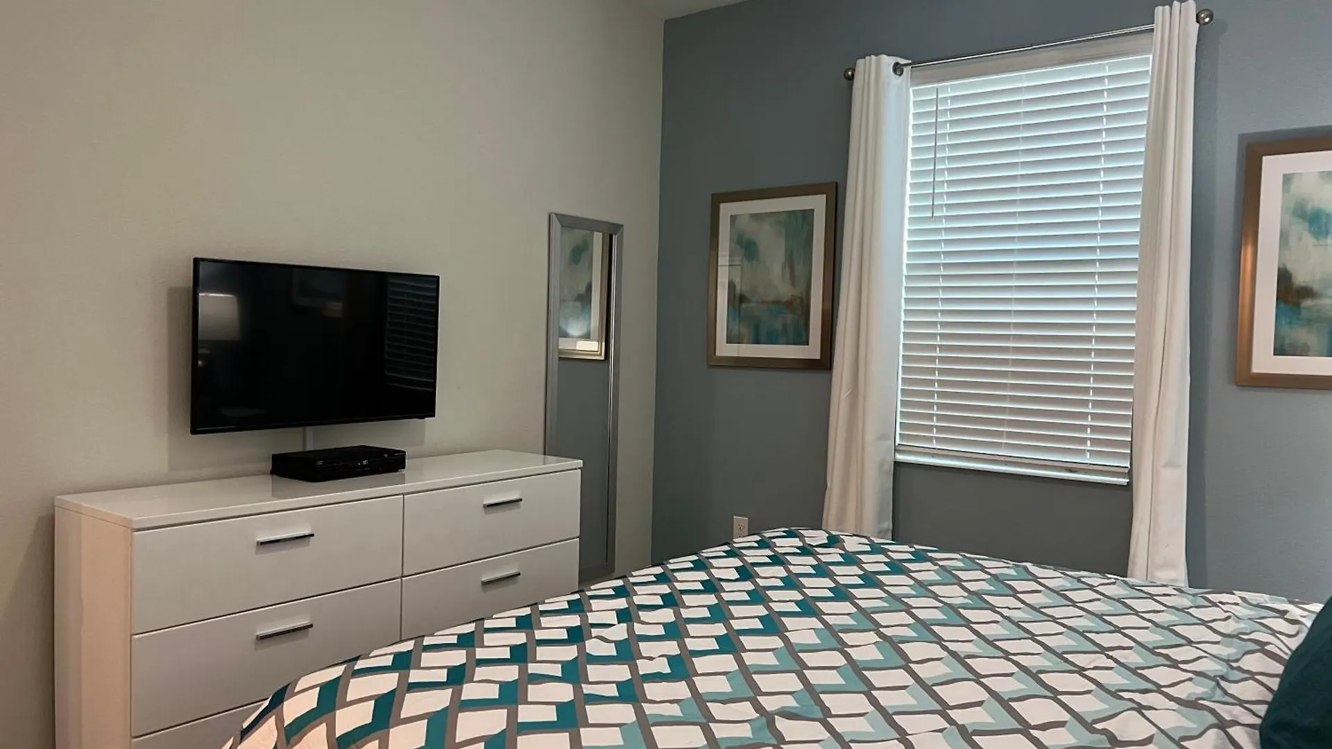 8 Bedrooms 5 Bathrooms And Theater Room, Golf Course View