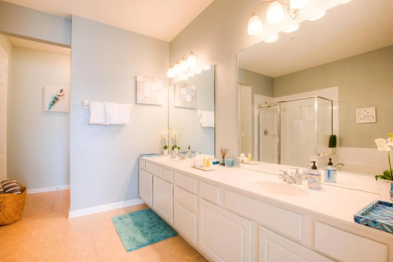 Stunning Lakeview Wprivate Balcony * Kissimmee
