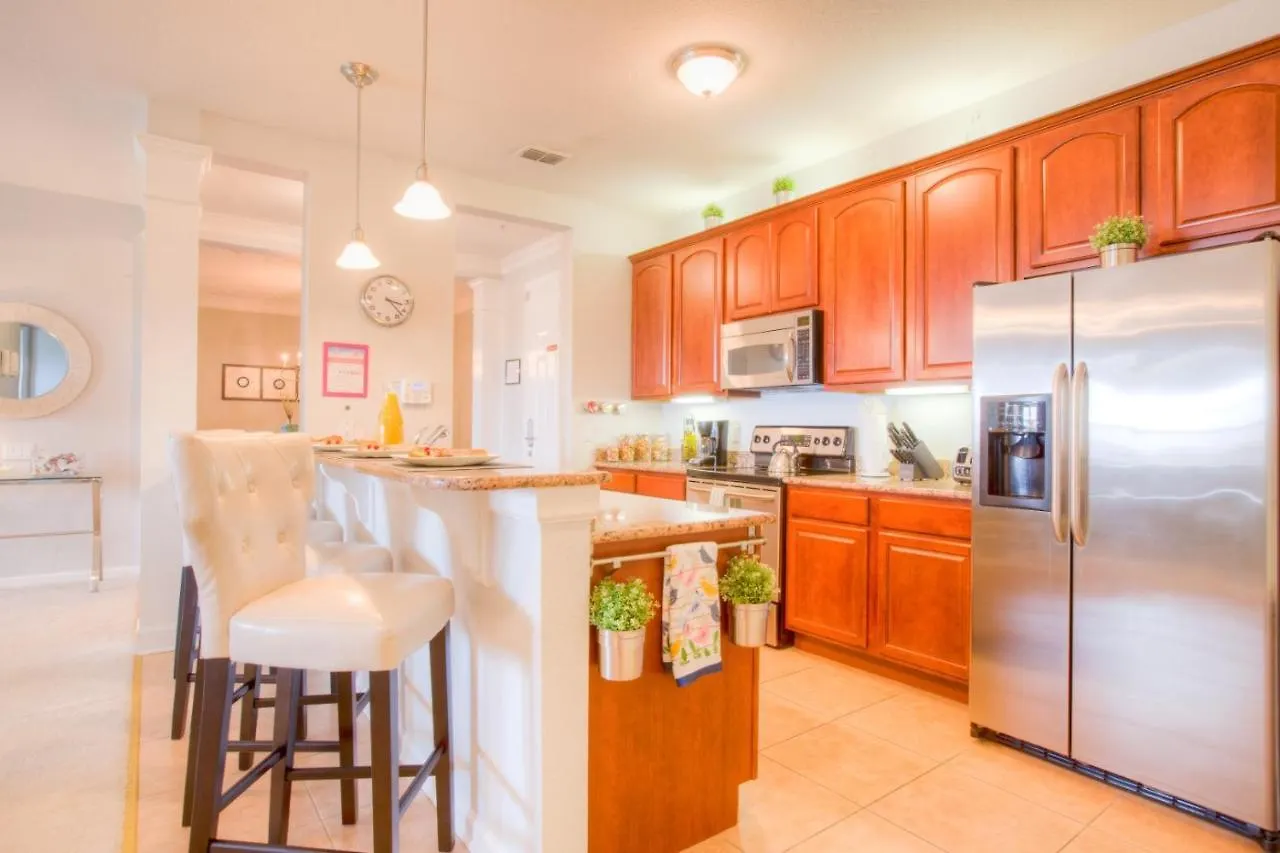 Apartment Stunning Lakeview Wprivate Balcony