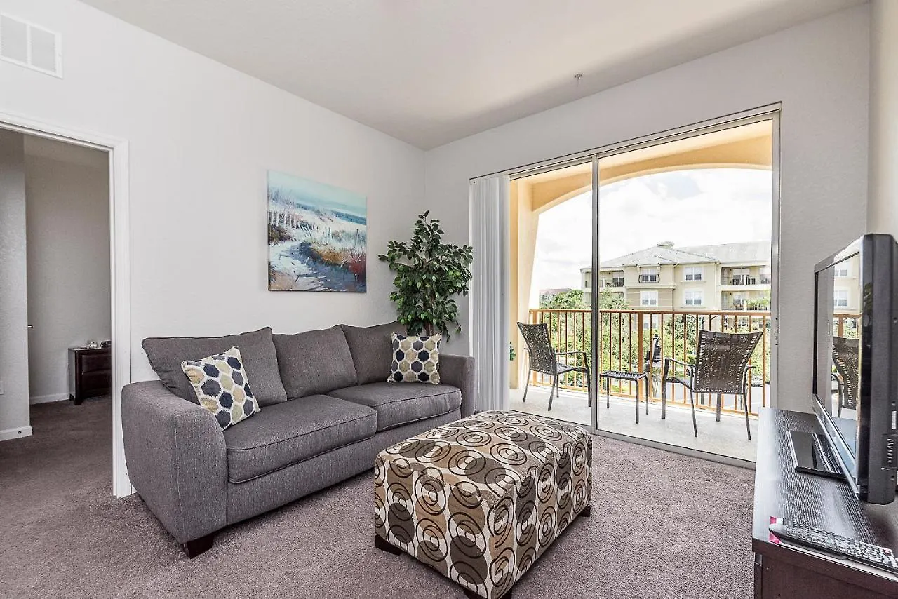 Beautiful Vista Cay Condo, Near Apartment