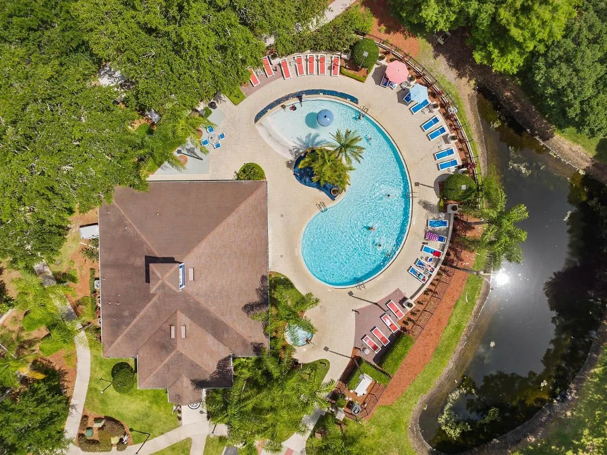 Casa de Férias Charming Townhouse With 2 King & Amazing Pool Only 10 Mins To