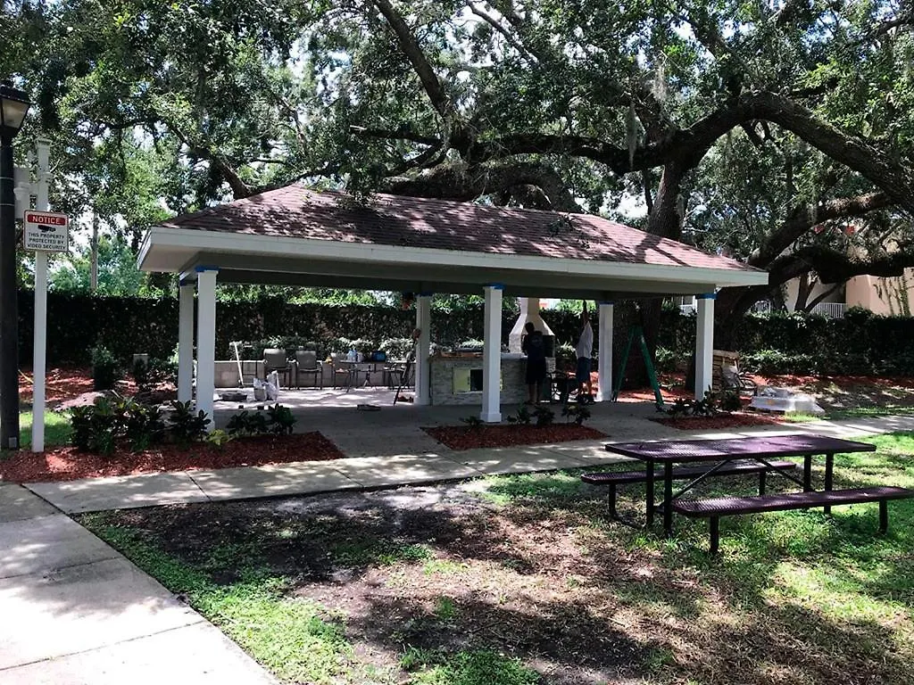 Charming Townhouse With 2 King & Amazing Pool Only 10 Mins To Kissimmee