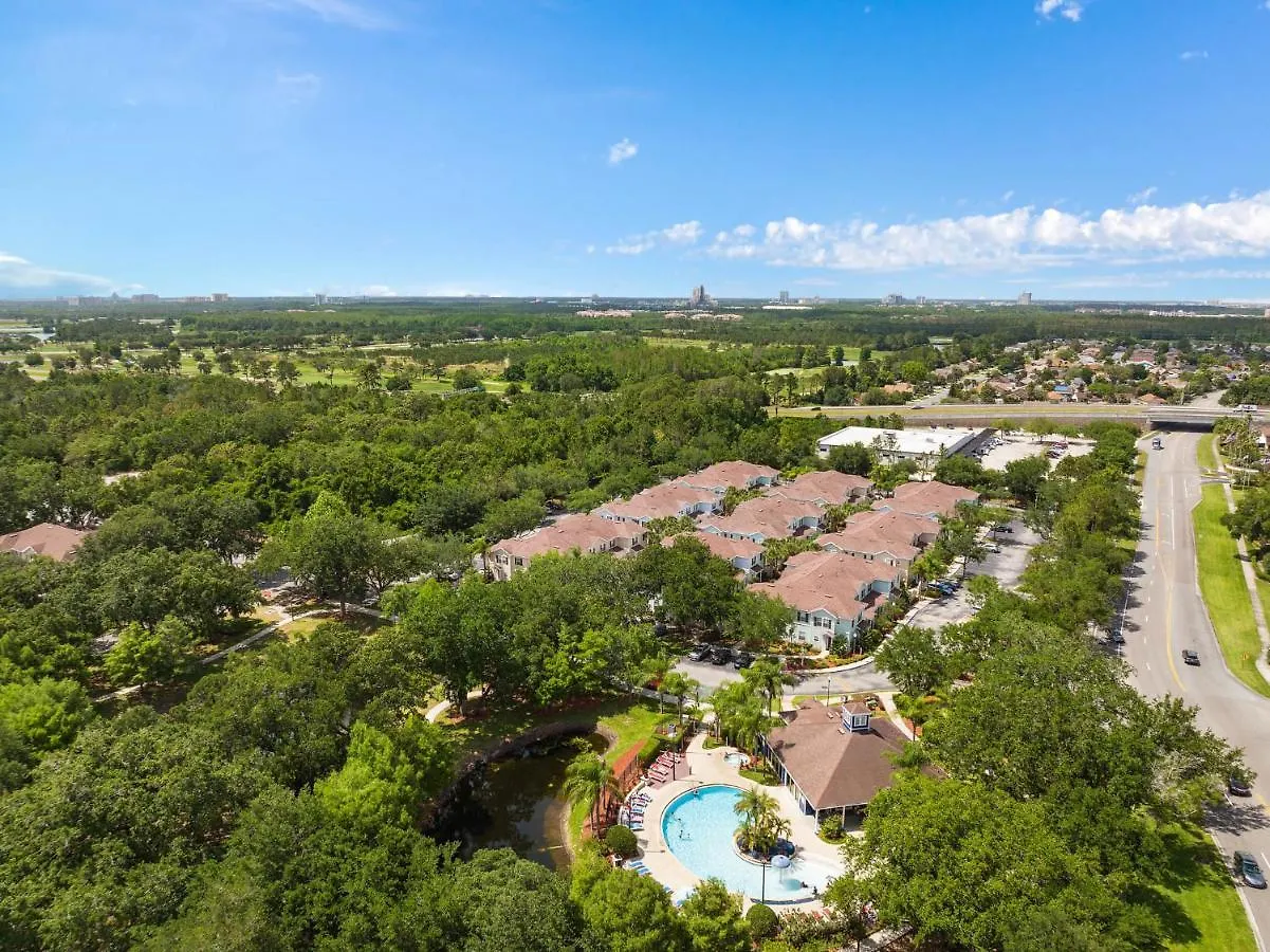 Charming Townhouse With 2 King & Amazing Pool Only 10 Mins To * Kissimmee