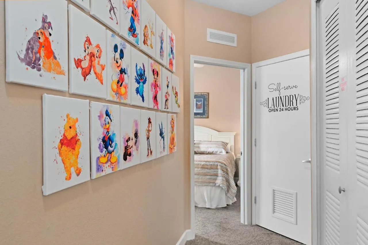 Charming Townhouse With 2 King & Amazing Pool Only 10 Mins To