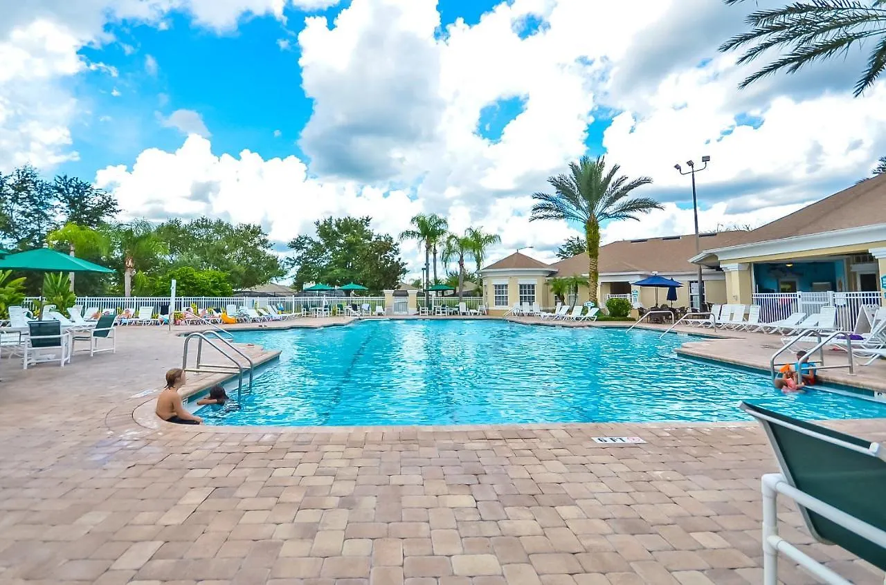 Luxurious Pool In Windsor Palms *