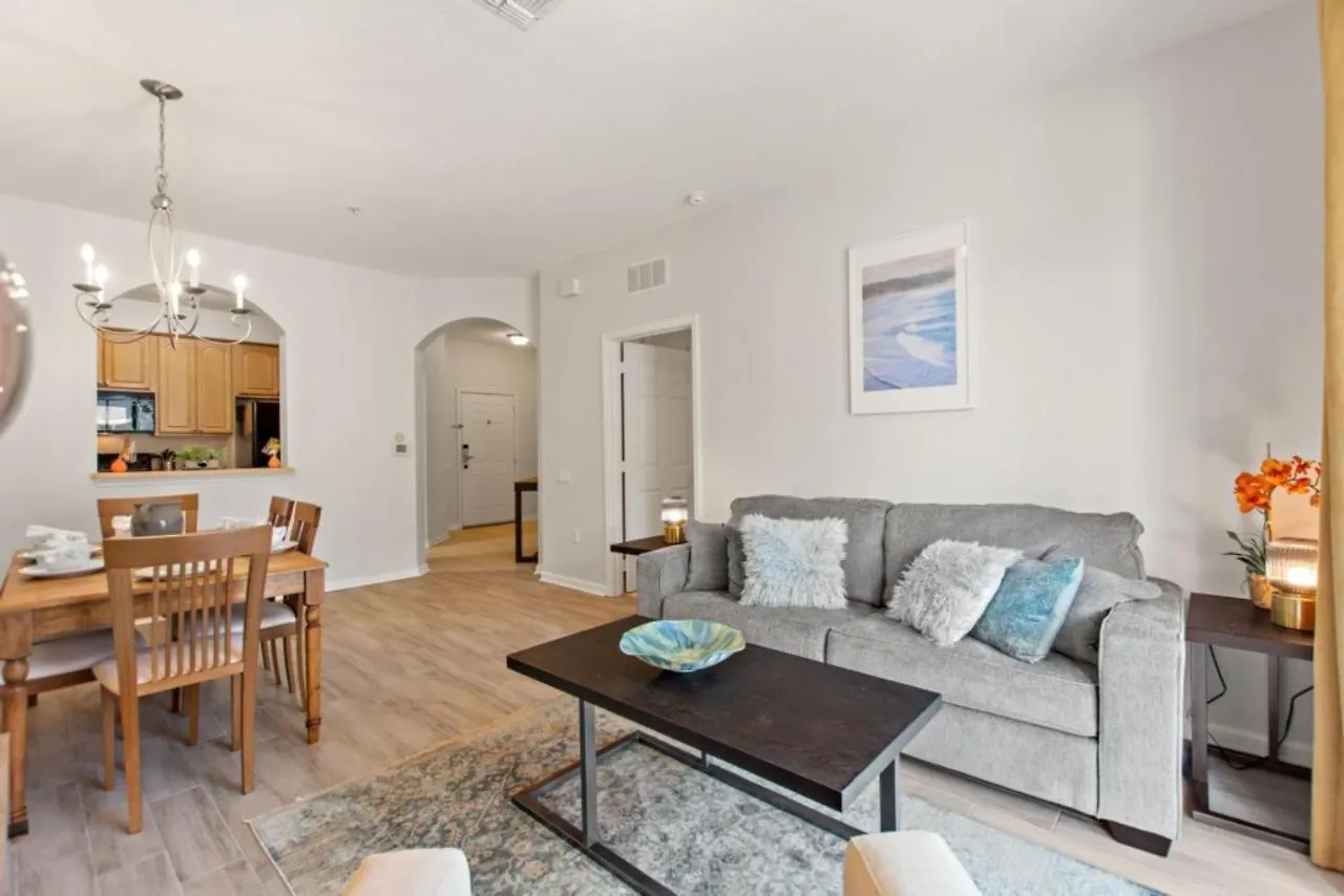 Willa Vista Cay By Shine