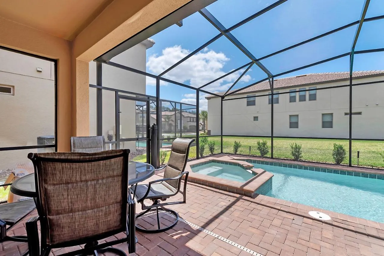 Beautiful Wprivate Pool &free Access Holiday home