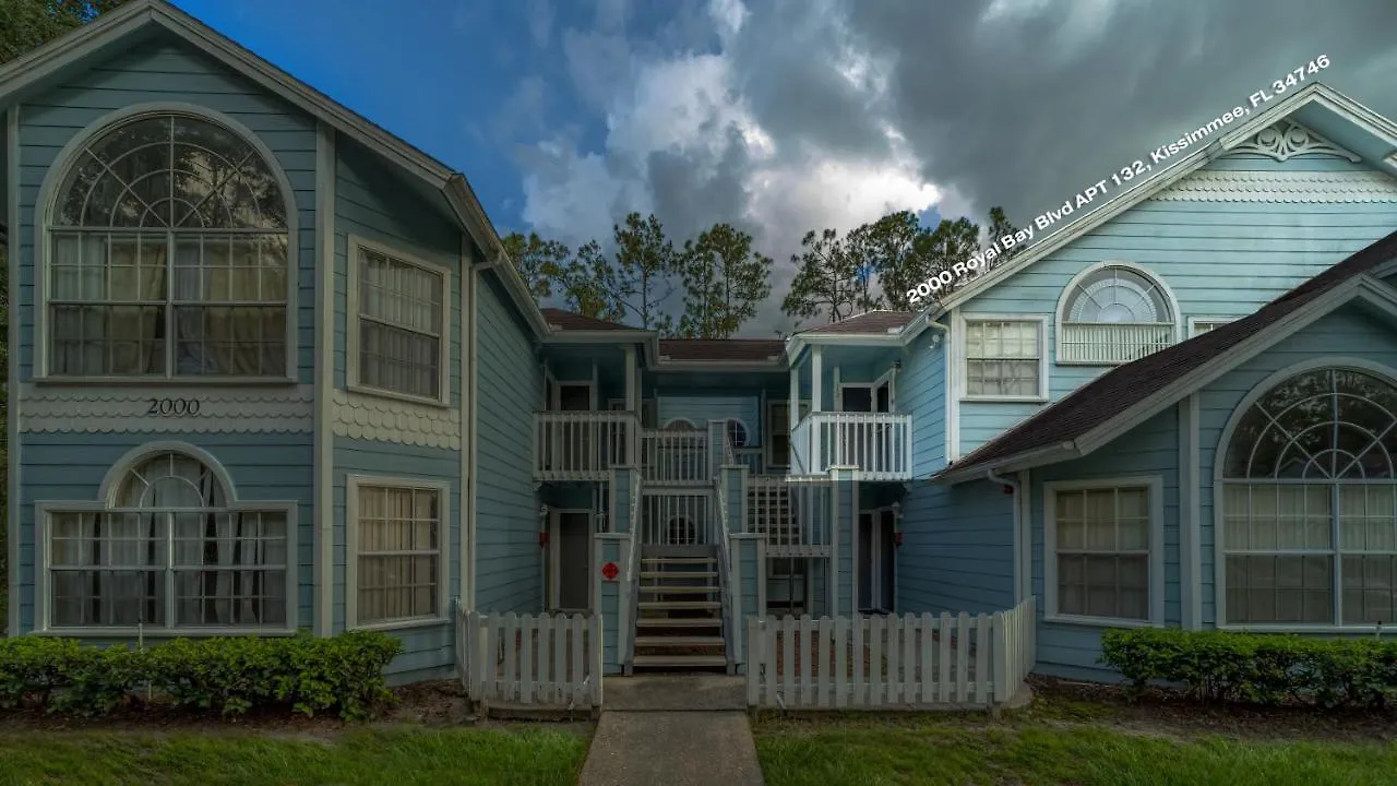 Mickey's Backyard Neighbor! 2 Bedrooms Holiday home *
