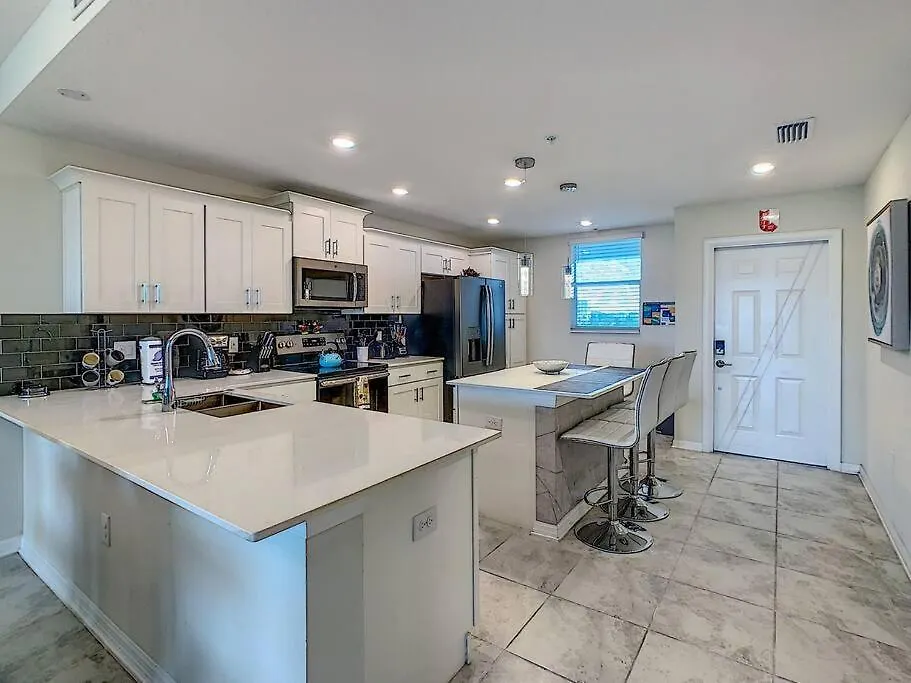 Last Minute Deal! Brand New 2bed Near *