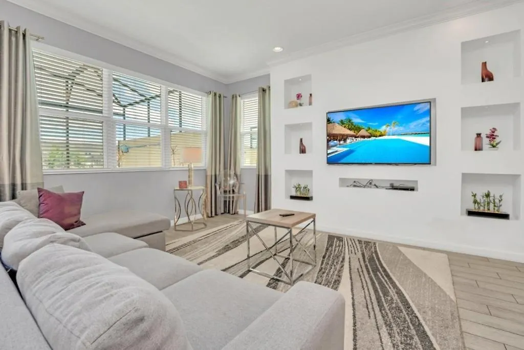 Vakantiehuis 4 Bed Townhome With Private Pool Near Disney! Townhouse Kissimmee