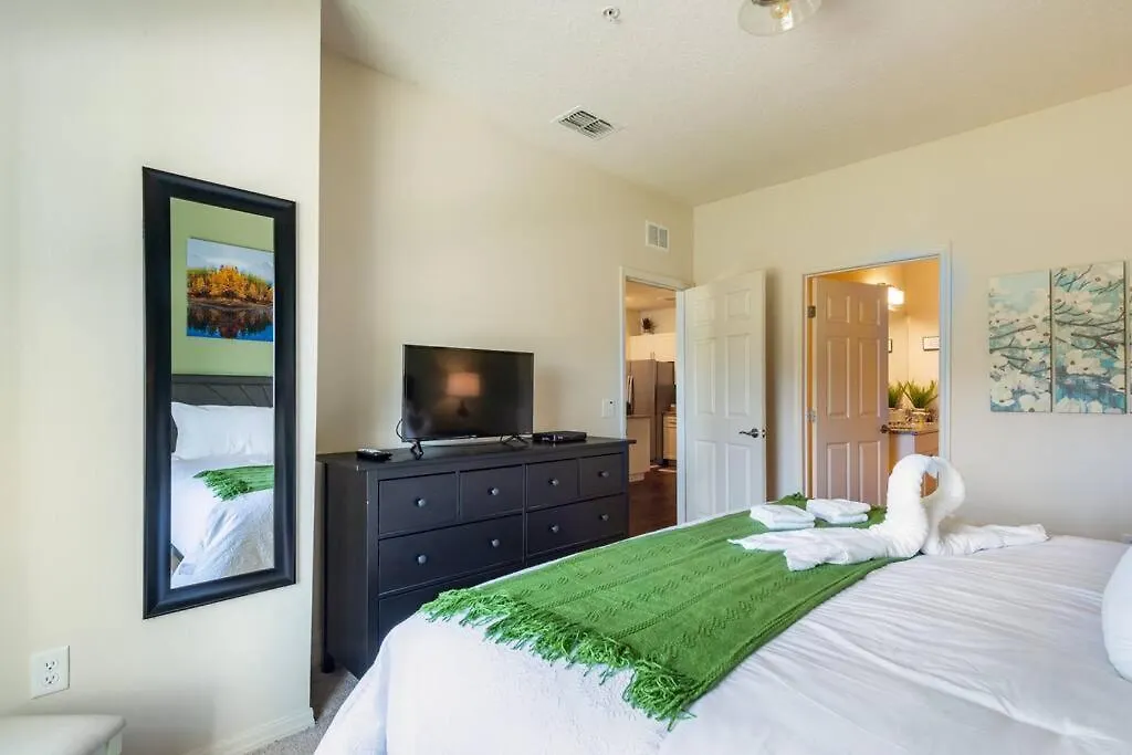 Дом отдыха Super Comfy And Spacious 3 Bedroom 10 Minutes From Disney, With Major Shopping 4 Minutes Away *