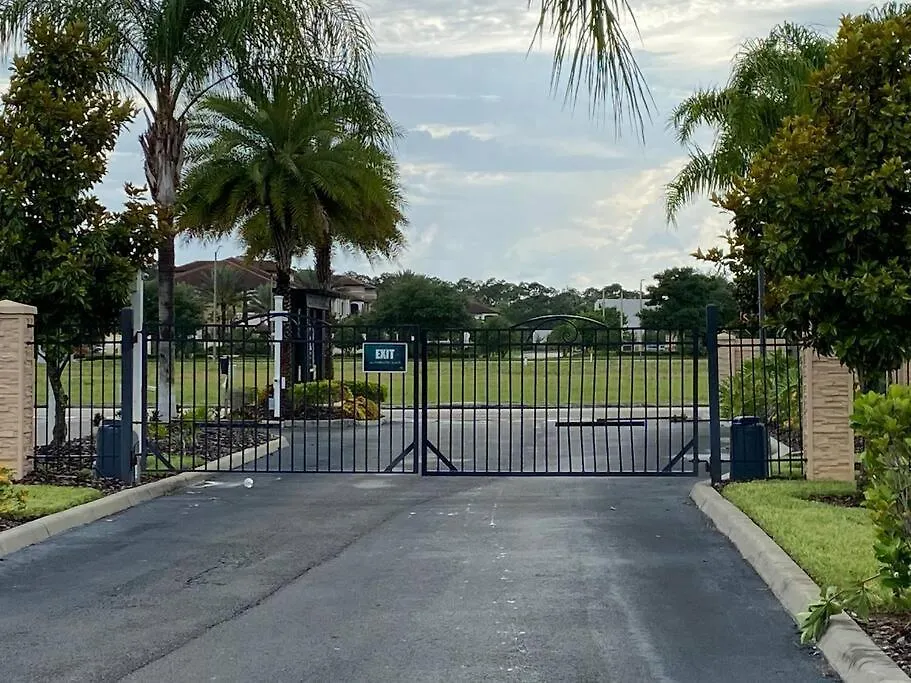 Super Comfy And Spacious 3 Bedroom 10 Minutes From Disney, With Major Shopping 4 Minutes Away Киссимми