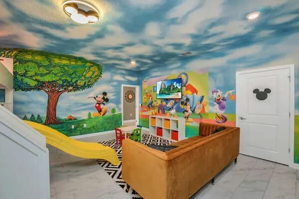 Holiday home Magical Family 8min Disneyworld Pool/spa Sleeps 22