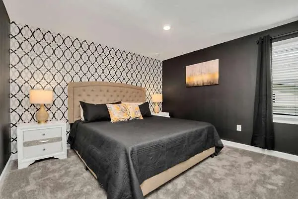 Holiday home Magical Family 8min Disneyworld Pool/spa Sleeps 22 *