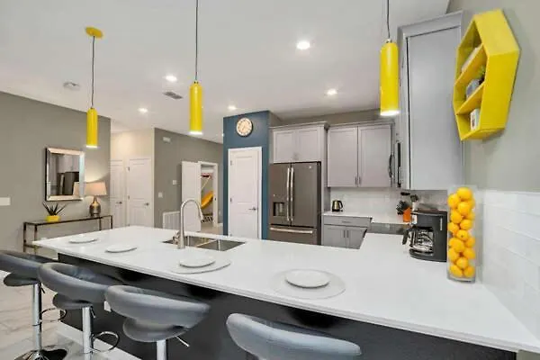 Magical Family 8min Disneyworld Pool/spa Sleeps 22 Holiday home