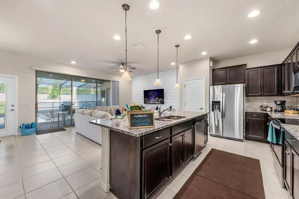 Amazing 5 Bedrooms With Pool/bbq Near