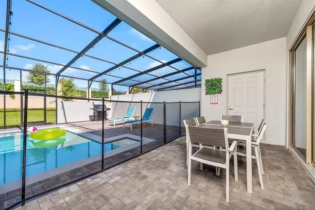 Amazing 5 Bedrooms With Pool/bbq Near Villa
