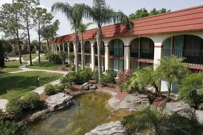 Maingate Lakeside 3* Four Corners