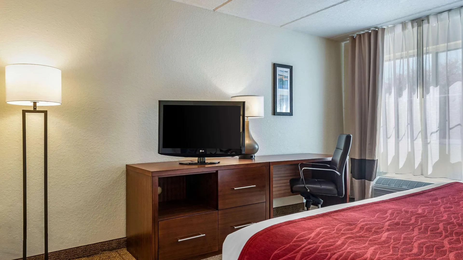 Comfort Kissimmee-lake Buena Vista South Inn 3*