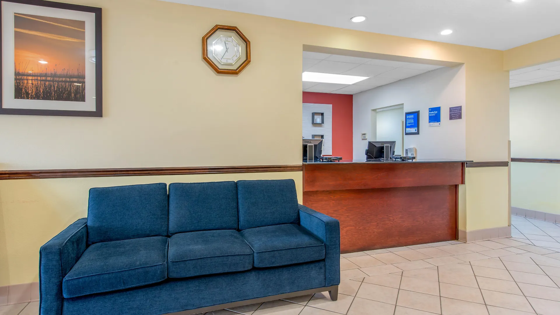 Comfort Kissimmee-lake Buena Vista South Inn 3*
