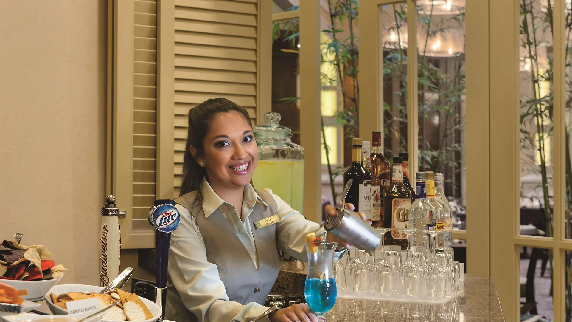Hotel Embassy By Hilton Orlando Buena Vista South 4*