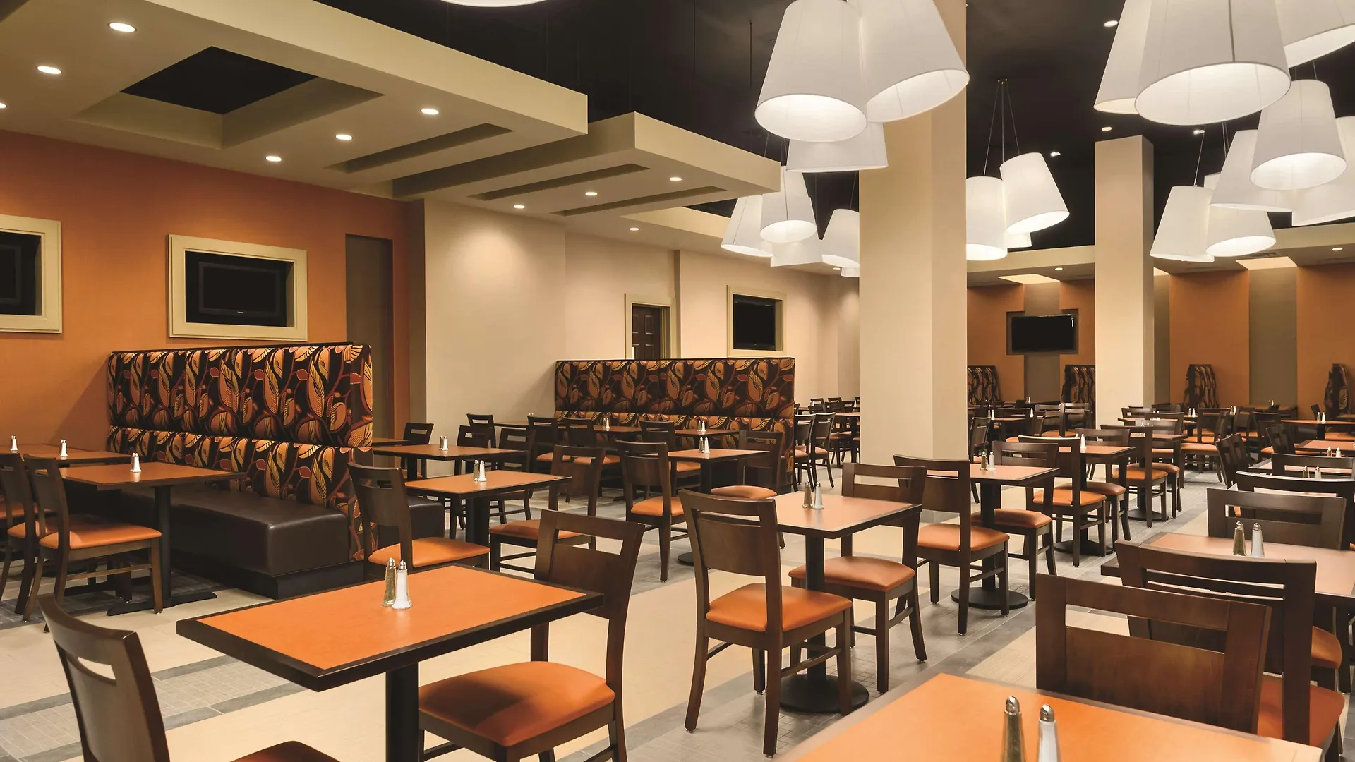 Embassy By Hilton Orlando Buena Vista South 4* Kissimmee