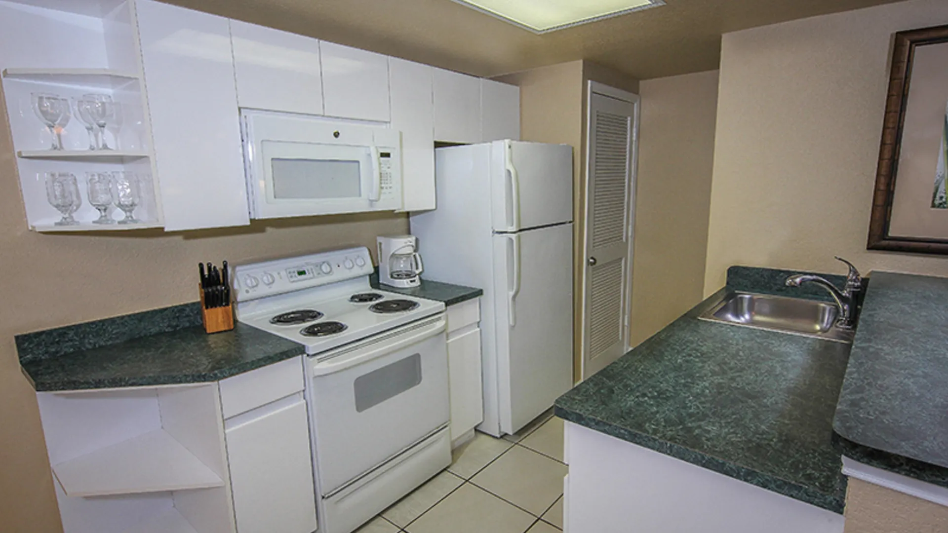 Westgate Towers 3*