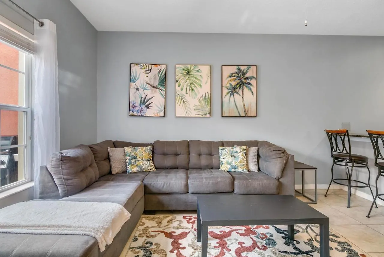 4 Bedroom- 3 Bathroom Paradise Palms 8957 Cp Holiday home *