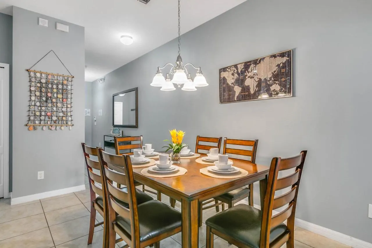 4 Bedroom- 3 Bathroom Paradise Palms 8957 Cp *