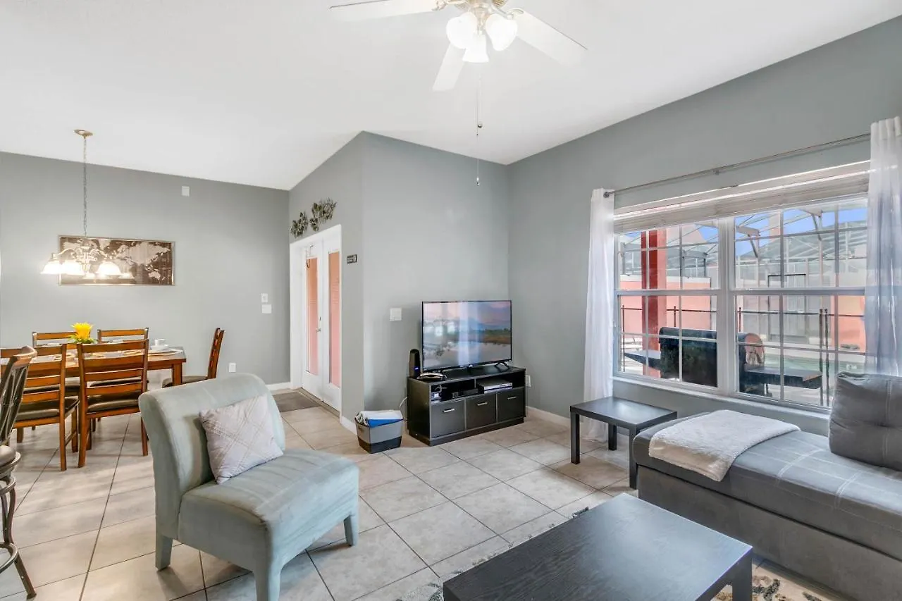 4 Bedroom- 3 Bathroom Paradise Palms 8957 Cp Holiday home