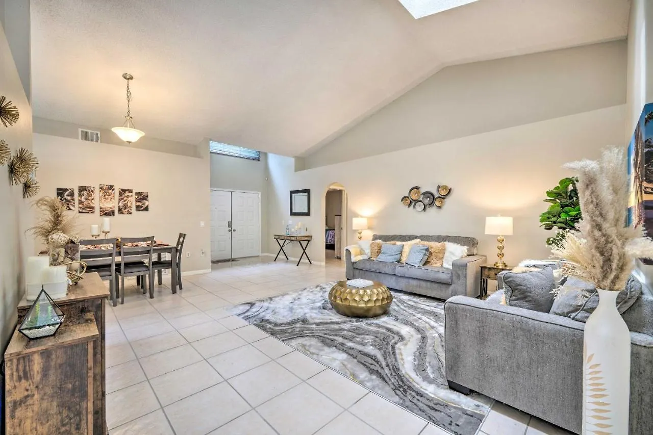 Holiday home Bright And Airy With Private Pool! Kissimmee